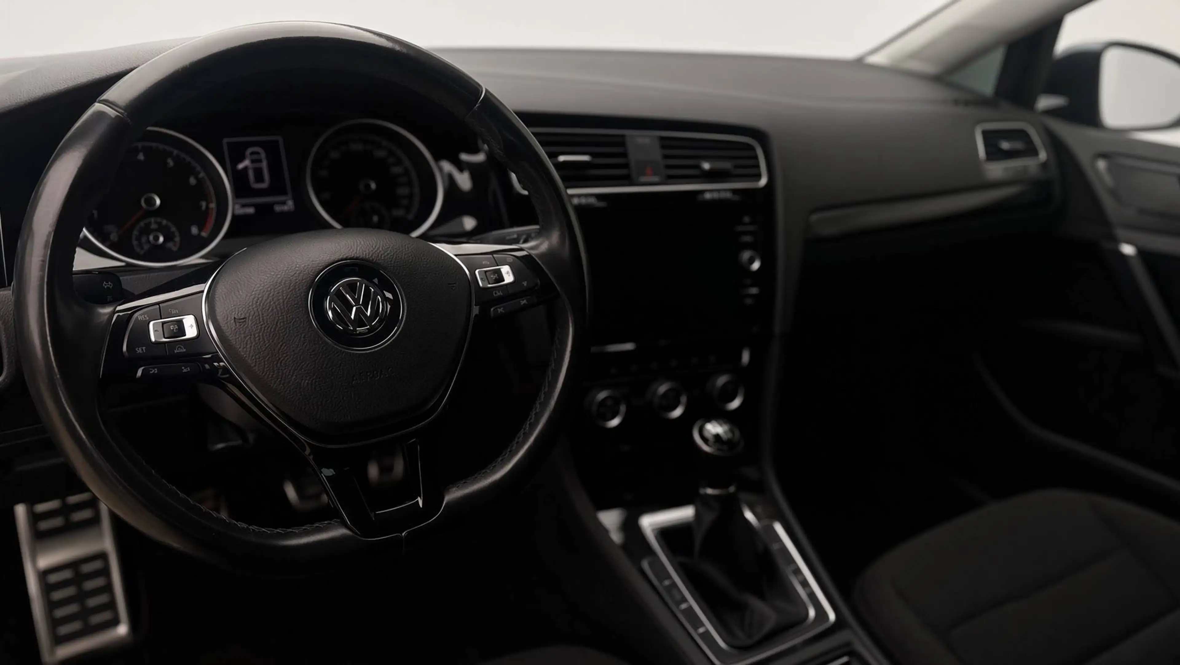 Volkswagen Golf CARPLAY/ABSTANDSTEMPOMAT/SITZHEIZUNG — photo 10