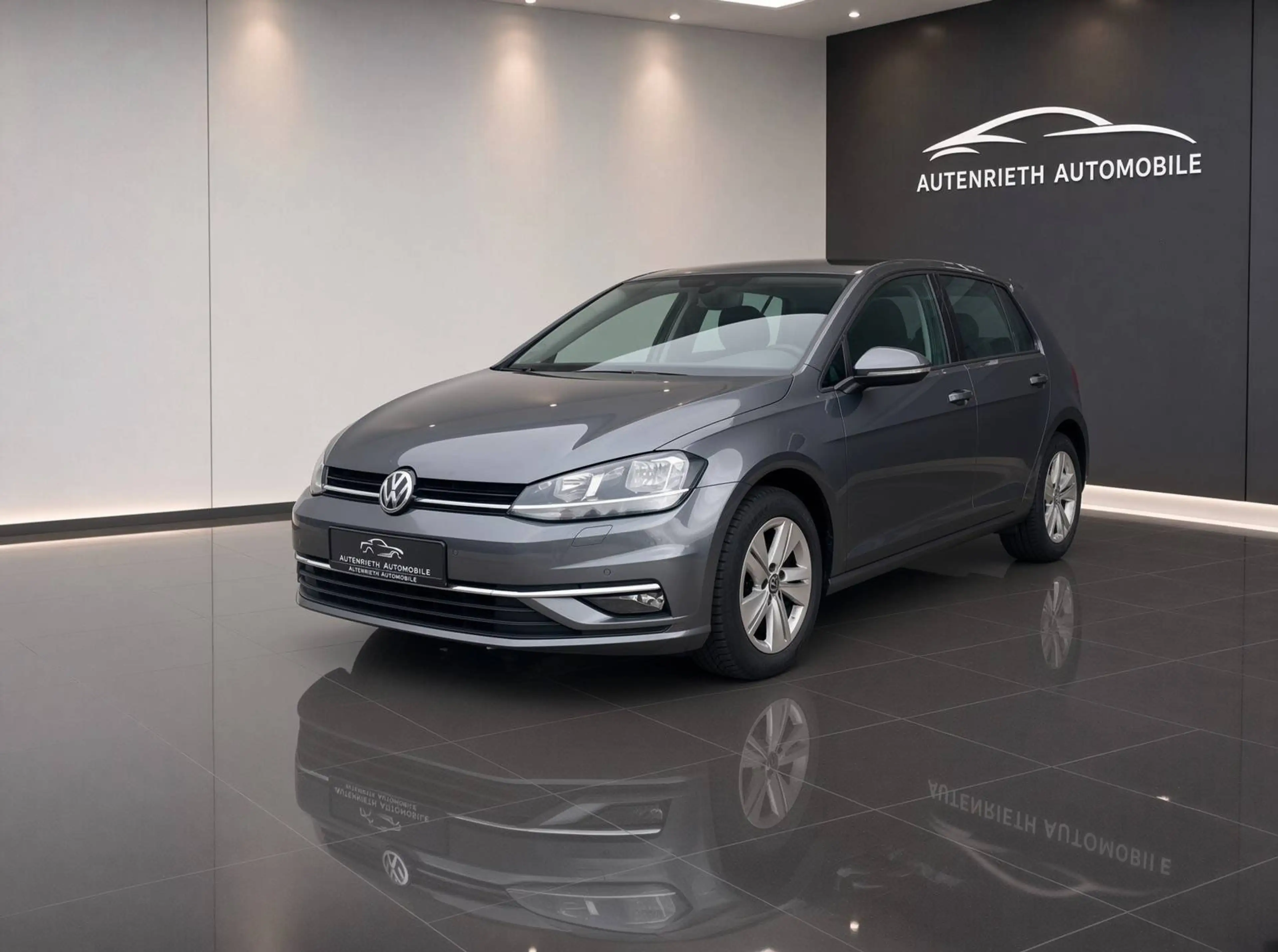 Volkswagen Golf CARPLAY/ABSTANDSTEMPOMAT/SITZHEIZUNG