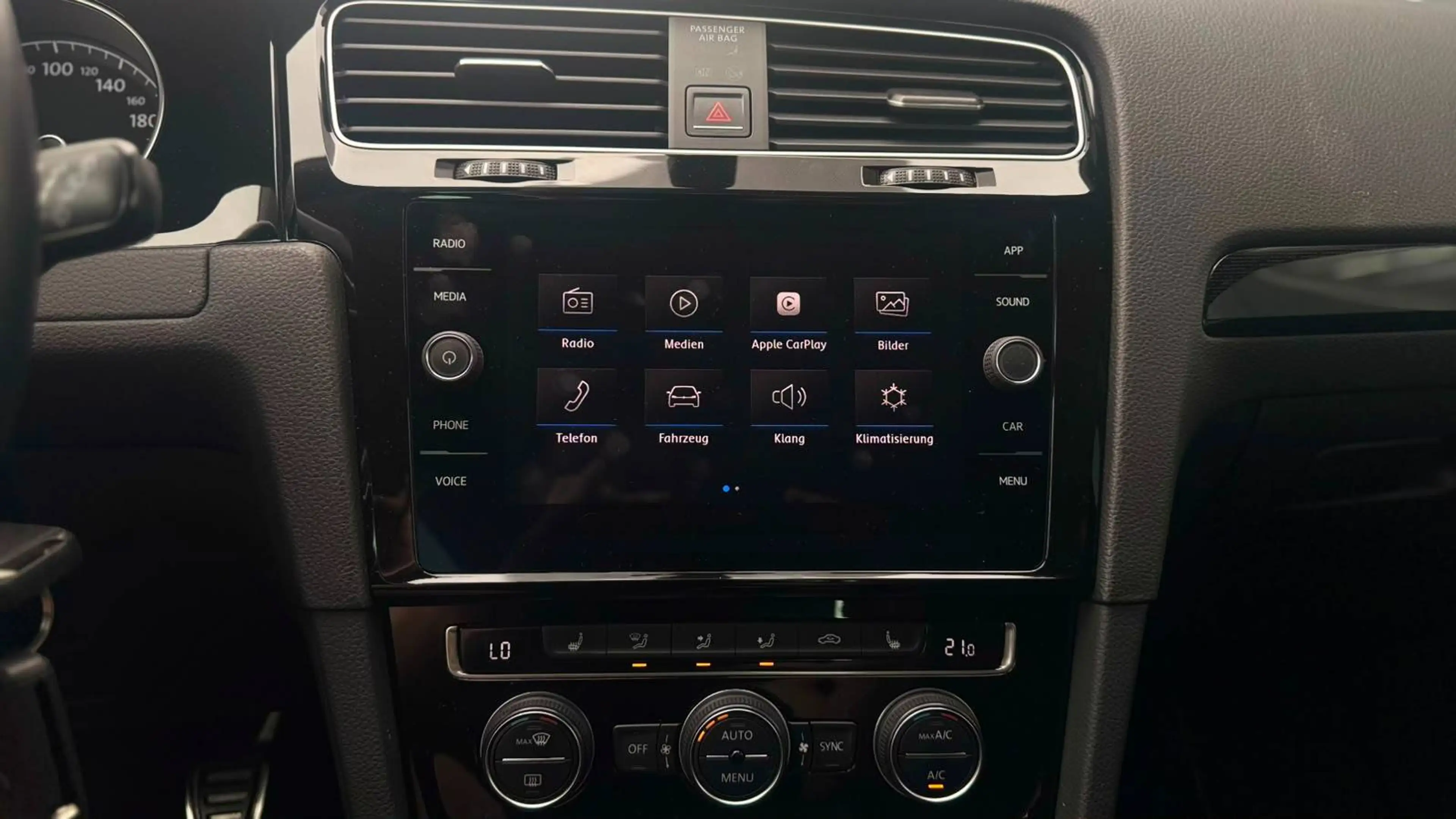 Volkswagen Golf CARPLAY/ABSTANDSTEMPOMAT/SITZHEIZUNG — photo 14