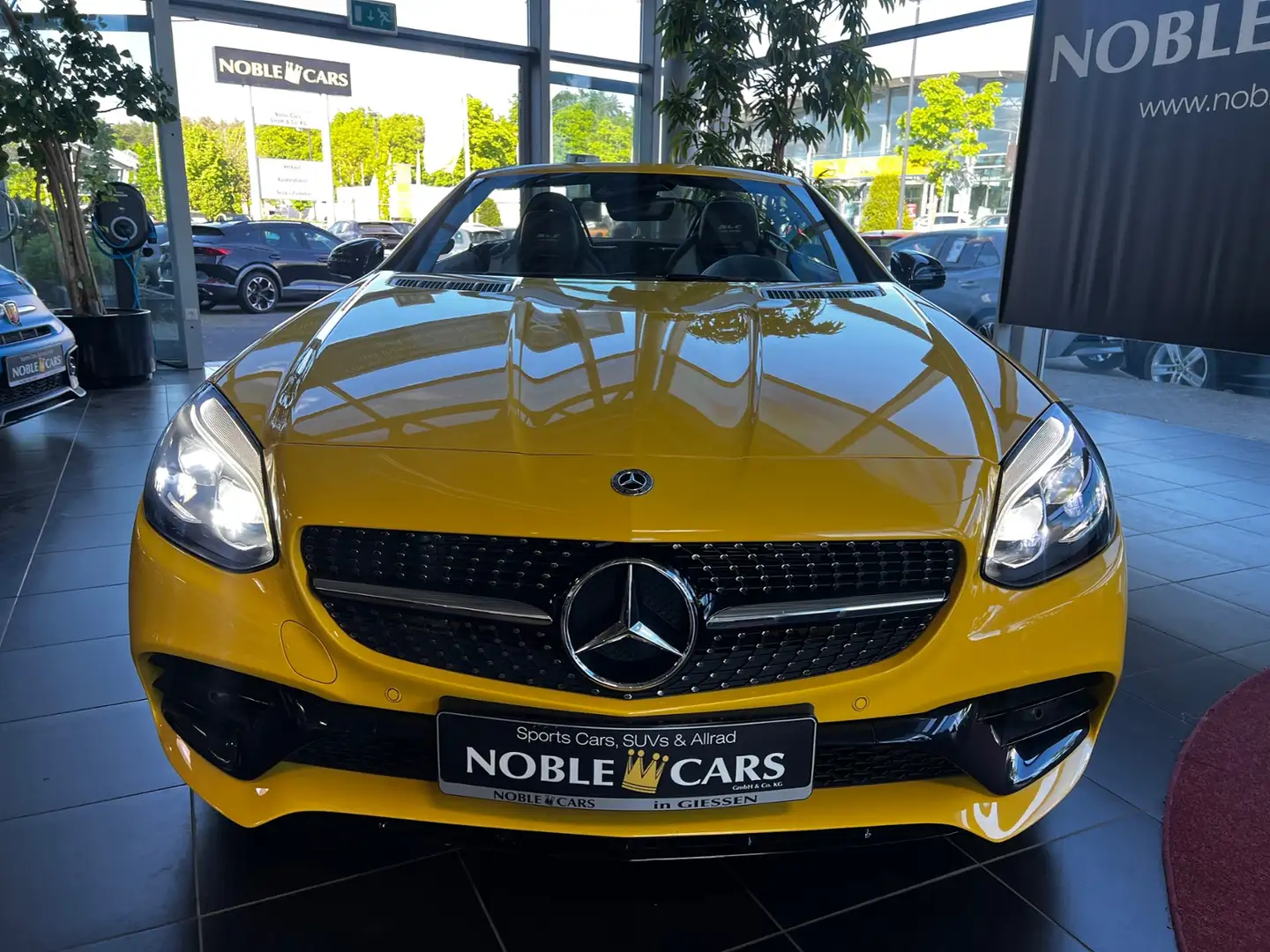 Mercedes-Benz SLC 300 Final Edition H/K AMG LED NAVI ALU Galben - 2
