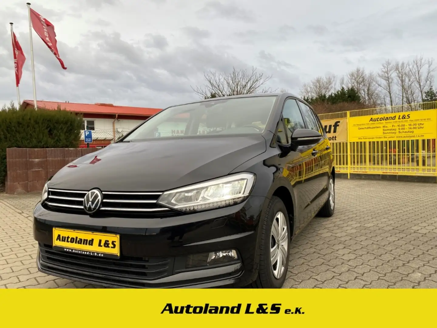 Volkswagen Touran Comfortline,2.0 TDI,LED,Navi,PDC,AHK1.Hand,SH,WKR, Zwart - 1