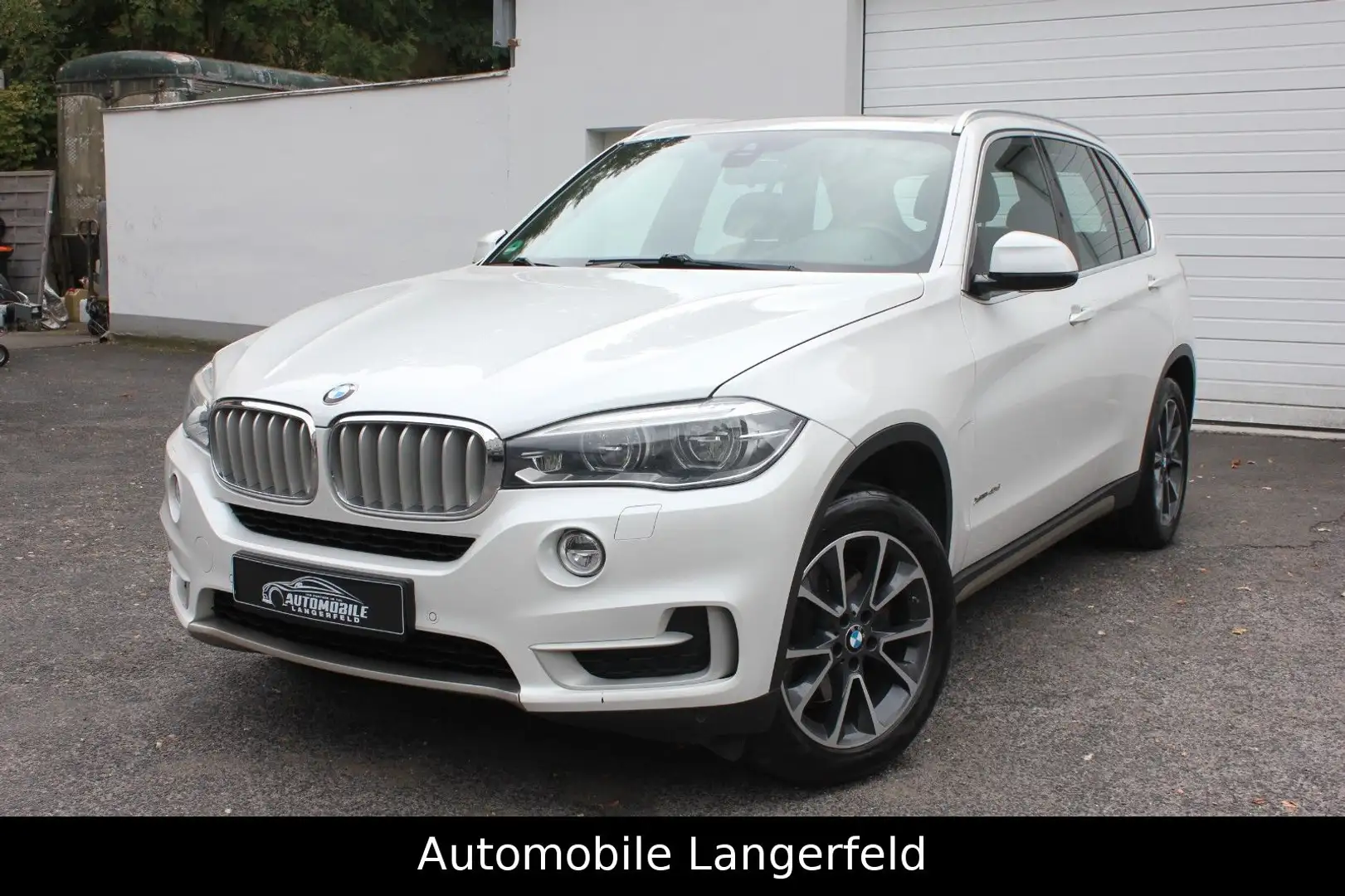 BMW X5 xDrive 40 d PANO HUD MEMORY TOTW LEDER KAMERA Weiß - 2
