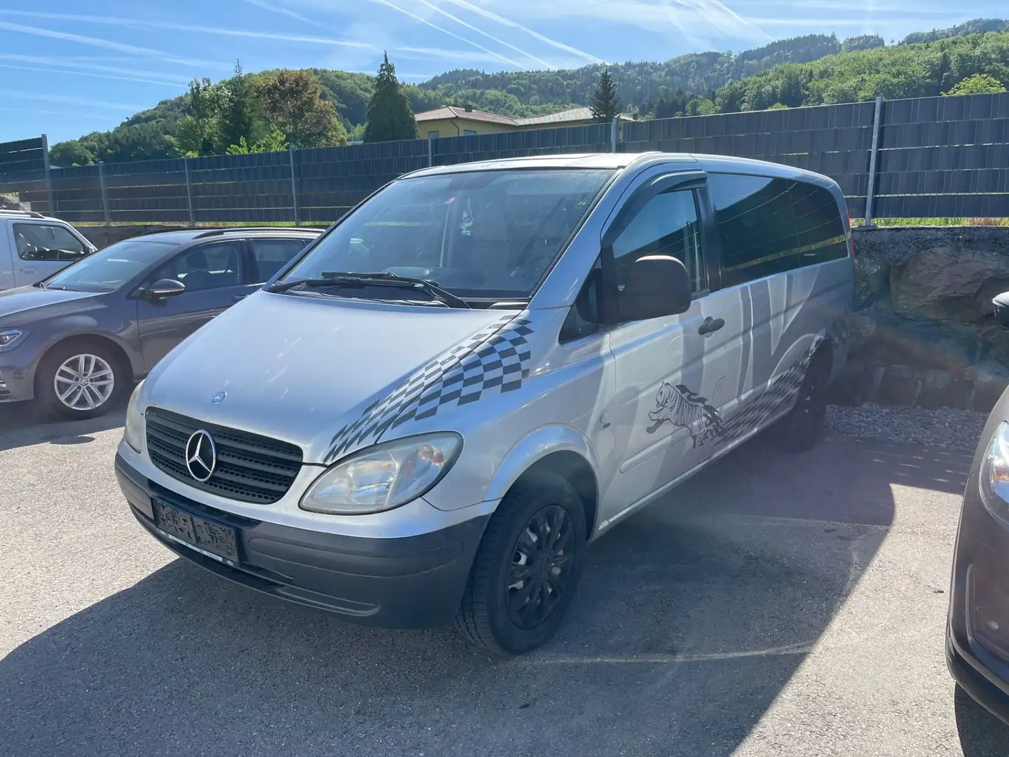 Mercedes-Benz Vito 111 CDI lg. DPF Export oder Händler Silber - 2