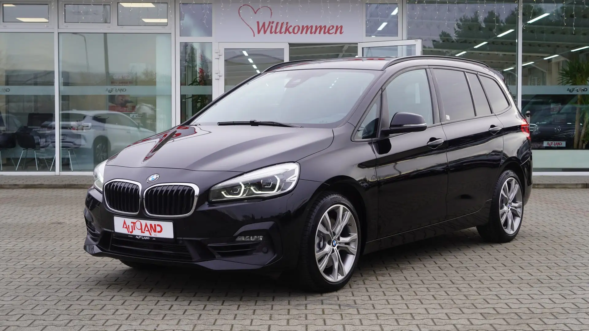 BMW 220 220i Gran Tourer Sport Line LED Navi Kamera AHK Negru - 2