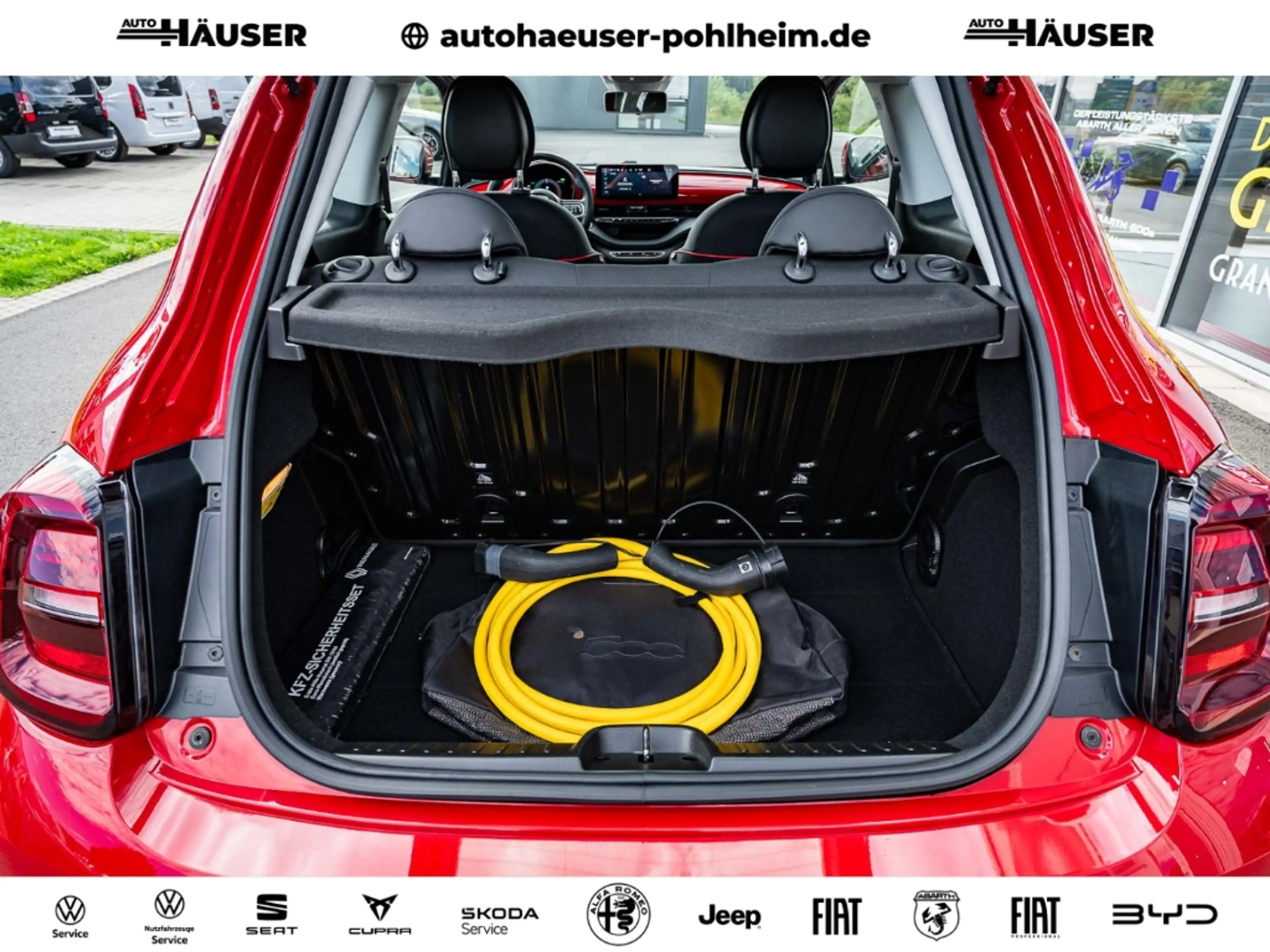 Fiat 500e RED 42 kWh NAVI TEMPOMAT PDC APPLE ANDROID ALLWETT — photo 8