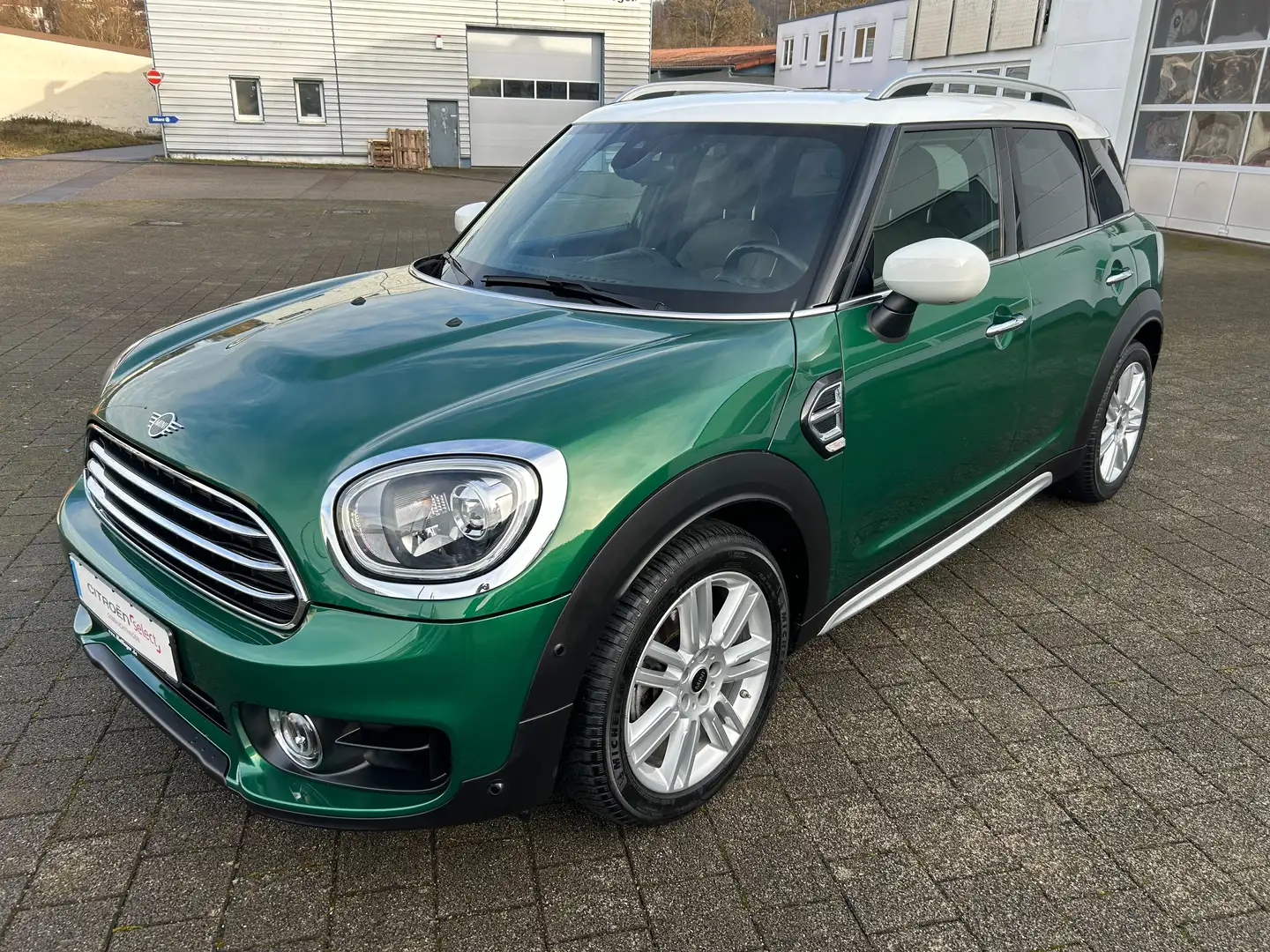 MINI Cooper Countryman Grün - 1