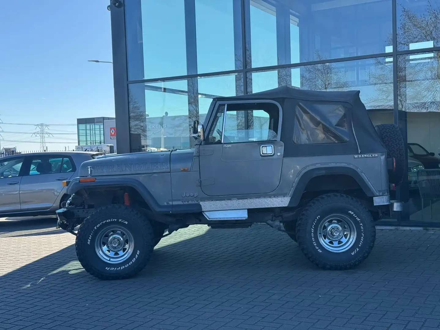 Jeep Wrangler 4.0i Grigio - 2