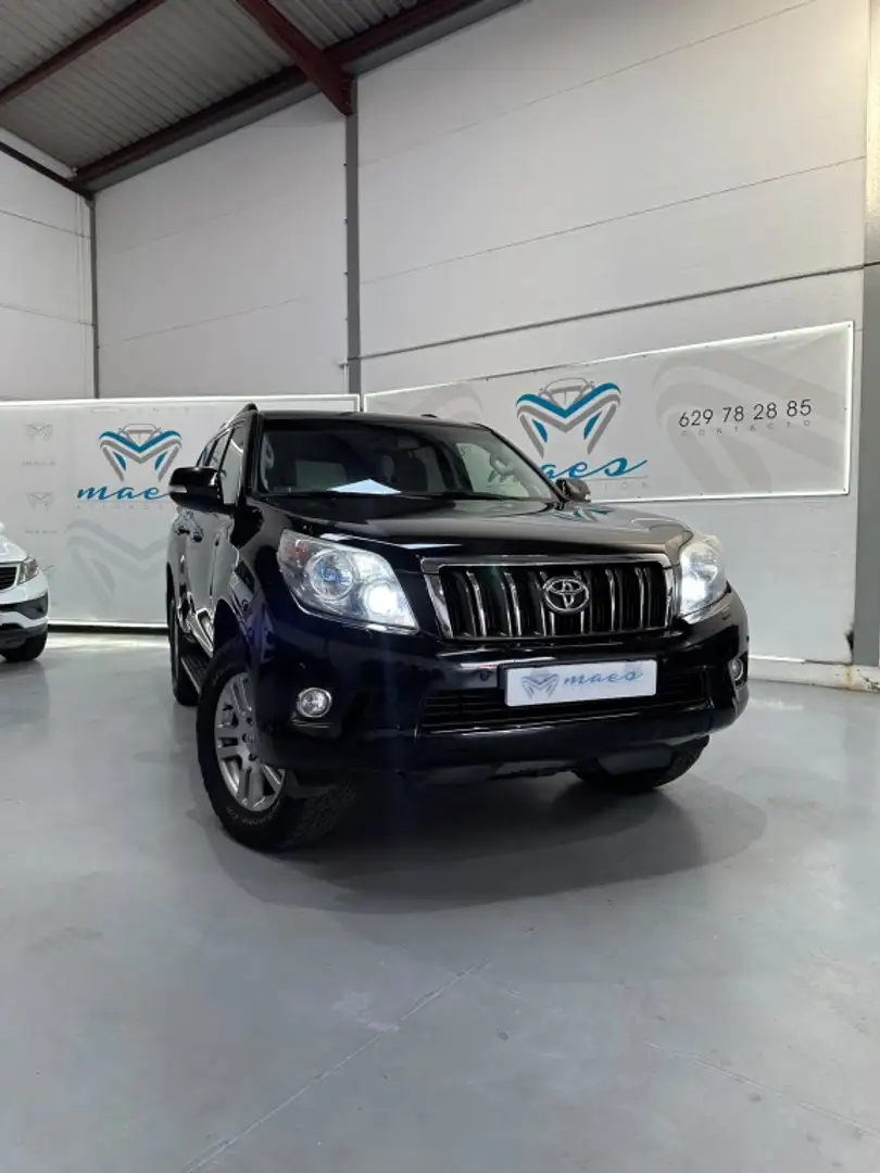 Toyota Land Cruiser D-4D VX Aut. Negro - 2