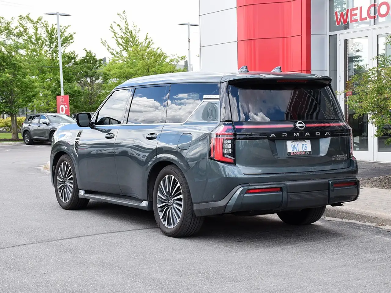 Nissan Armada снимка Nissan Armada