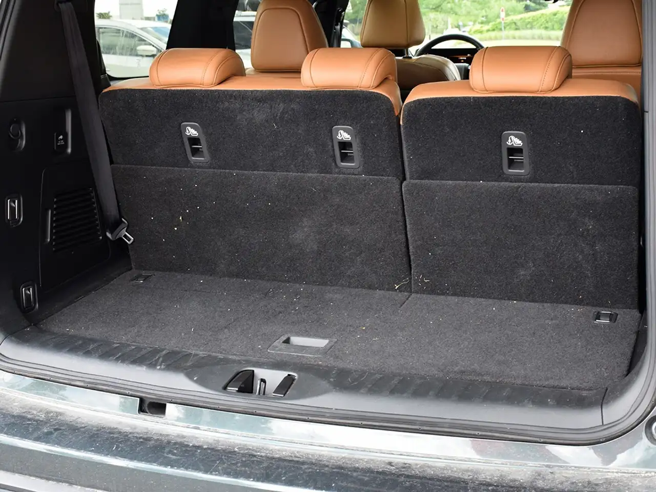 Nissan Armada снимка Nissan Armada