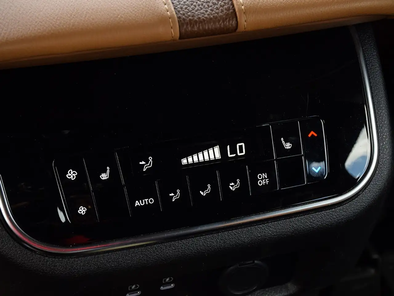 Nissan Armada снимка Nissan Armada