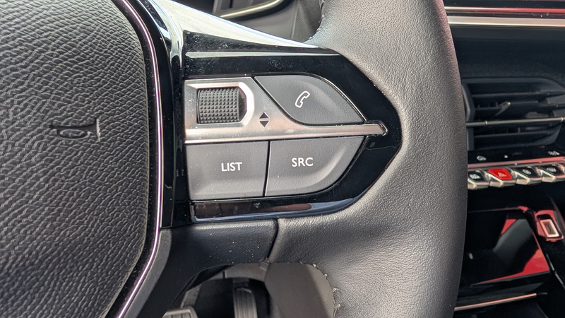 Peugeot e-2008 EV Allure Avantage 54 kWh — photo 8