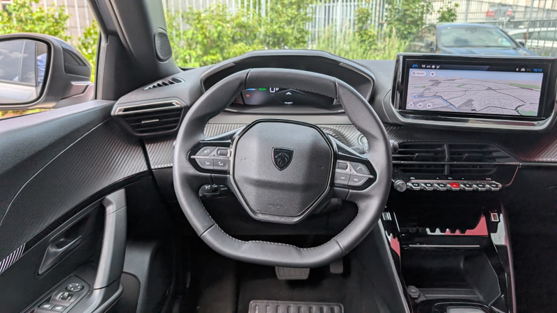 Peugeot e-2008 EV Allure Avantage 54 kWh — photo 6