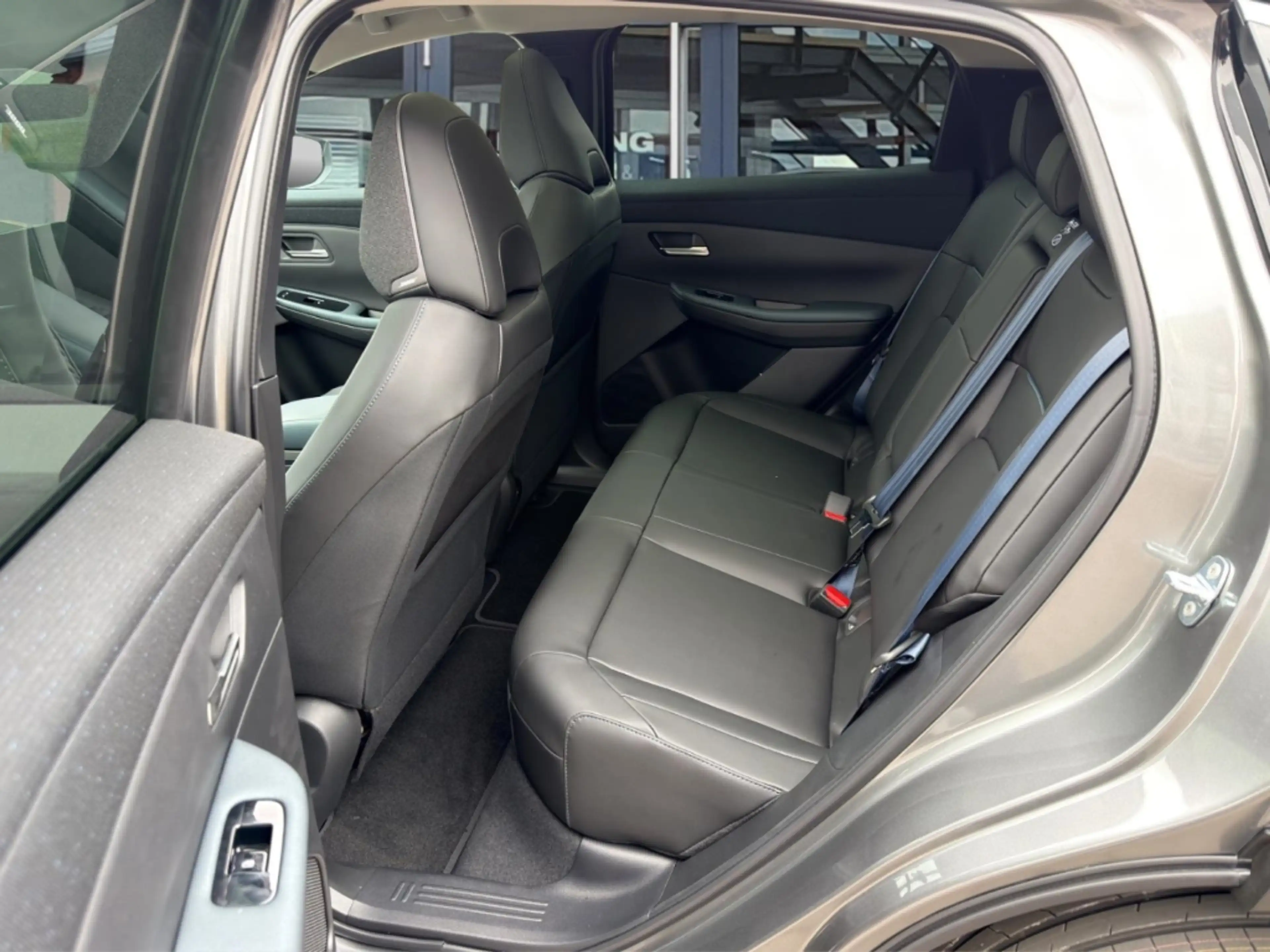Nissan Leaf Evolve 75 kWh °PANO°HUD°Kamera°Navi°SHZ° — photo 8