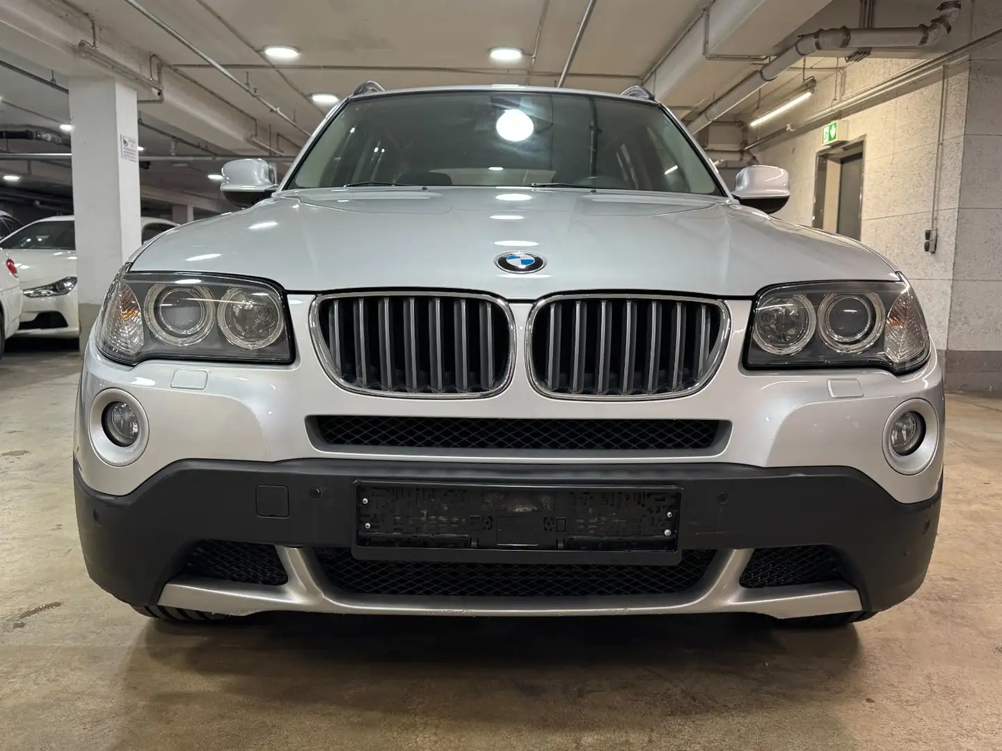 BMW X3 xDrive 20d Navi~Klima~Leder~Automatik~ Argent - 2