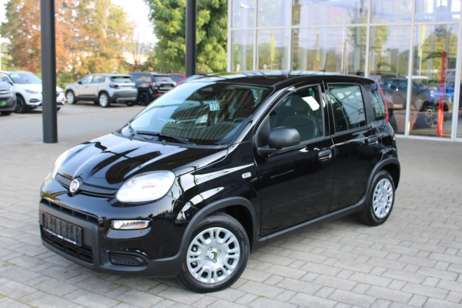 Fiat Panda Hybrid 1.0 GSE Pandina PDC hinten, Klima, DAB Schwarz - 2