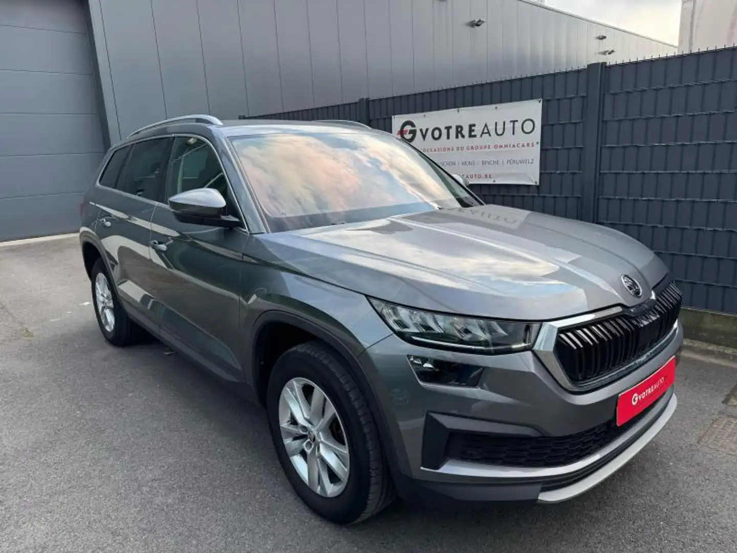Skoda Kodiaq CLEVER  TSI 150 DSG  AUTO  7PL Gris - 2
