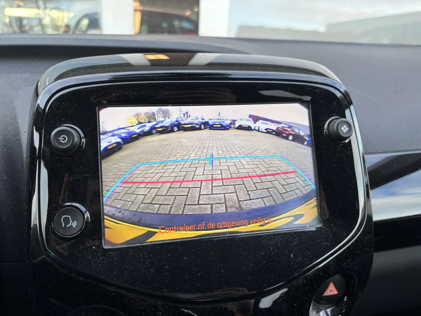 Toyota Aygo 1.0 VVT-i x-otic Cabrio | Apple CarPlay/Android Au Blanc - 2