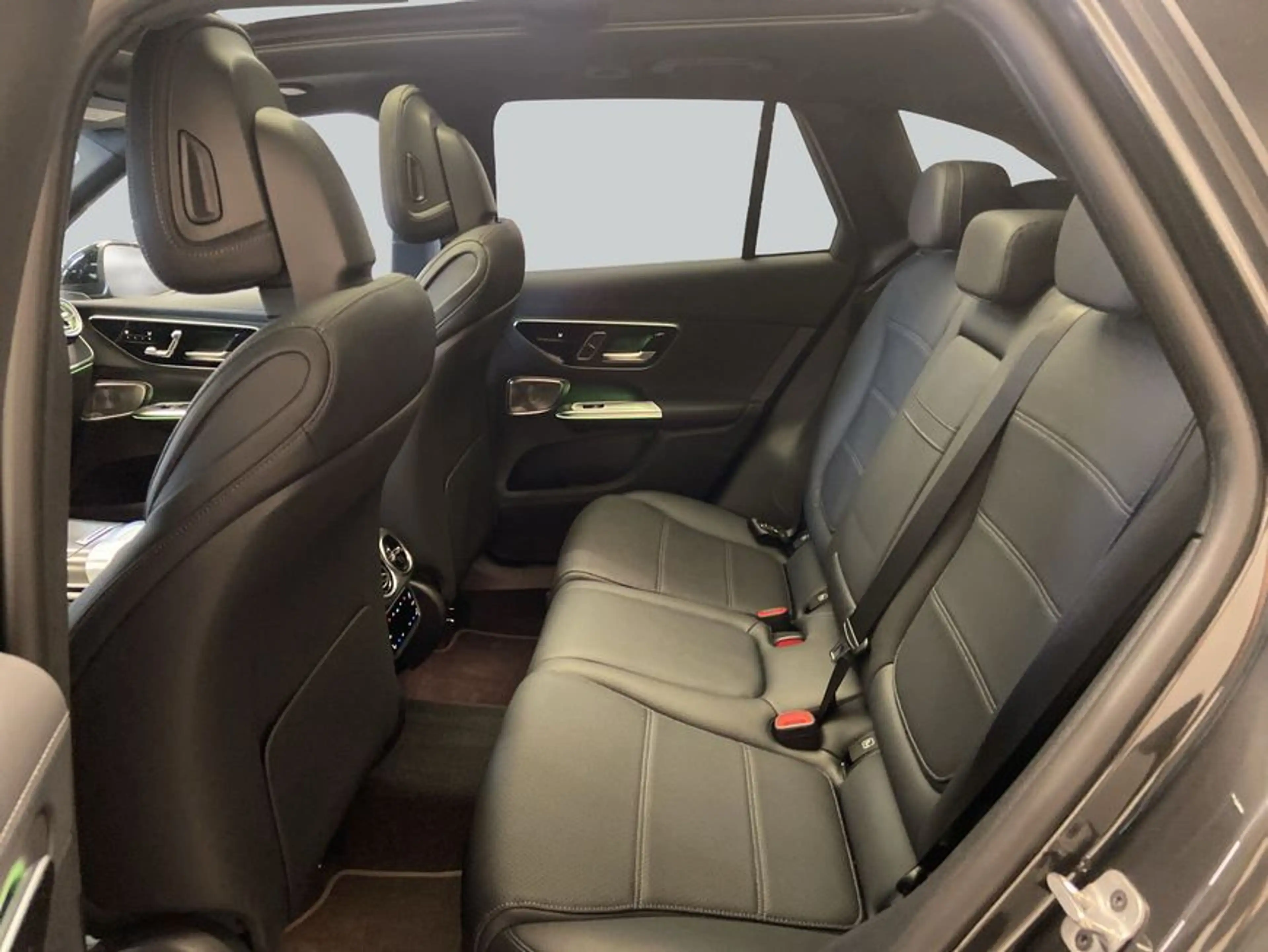 Mercedes-Benz GLC 400 GLC — photo 12