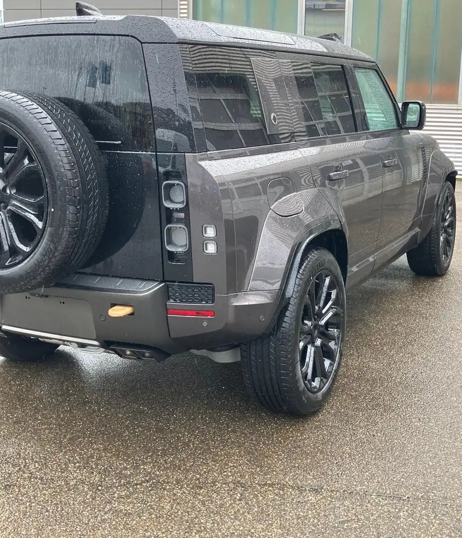 Land Rover Defender 4.4 P635 110 OCTA, on Stock! Gris - 2
