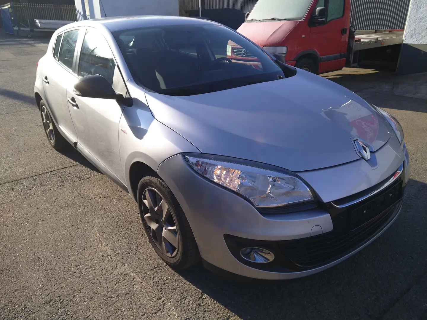 Renault Megane Tomtom Edition Silber - 1