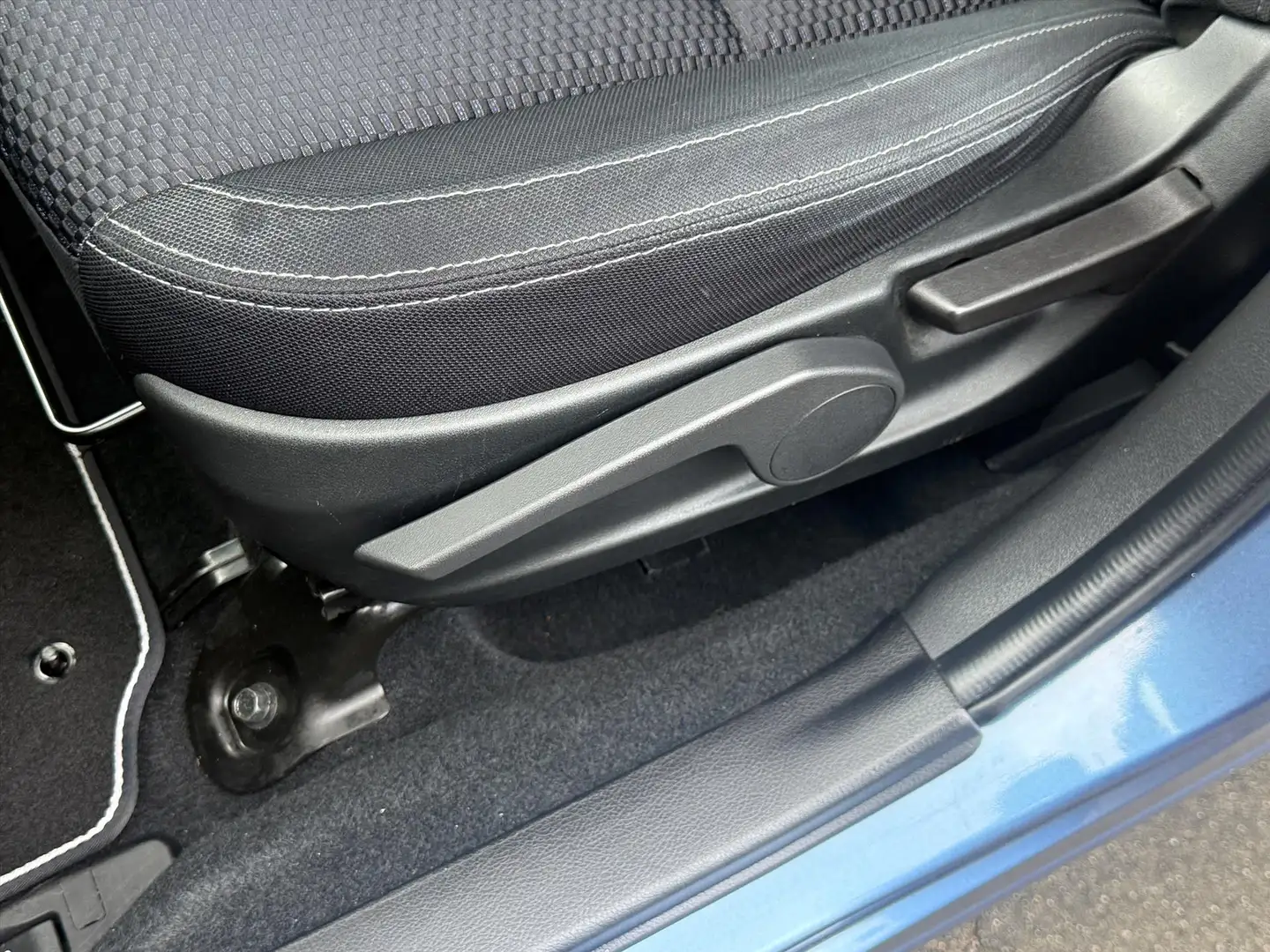 Thumb 16