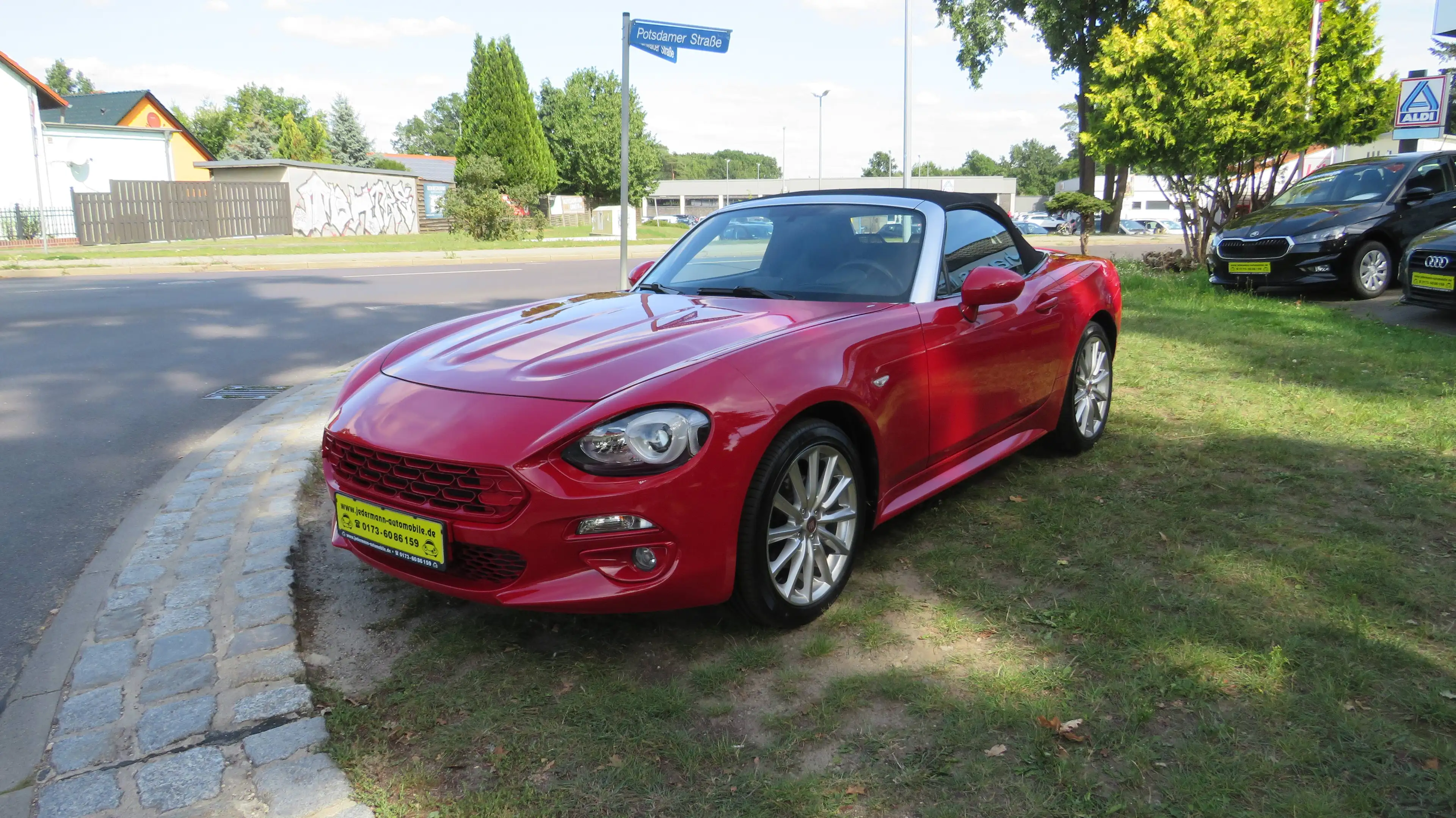 Fiat 124 Spider Lusso — photo 3