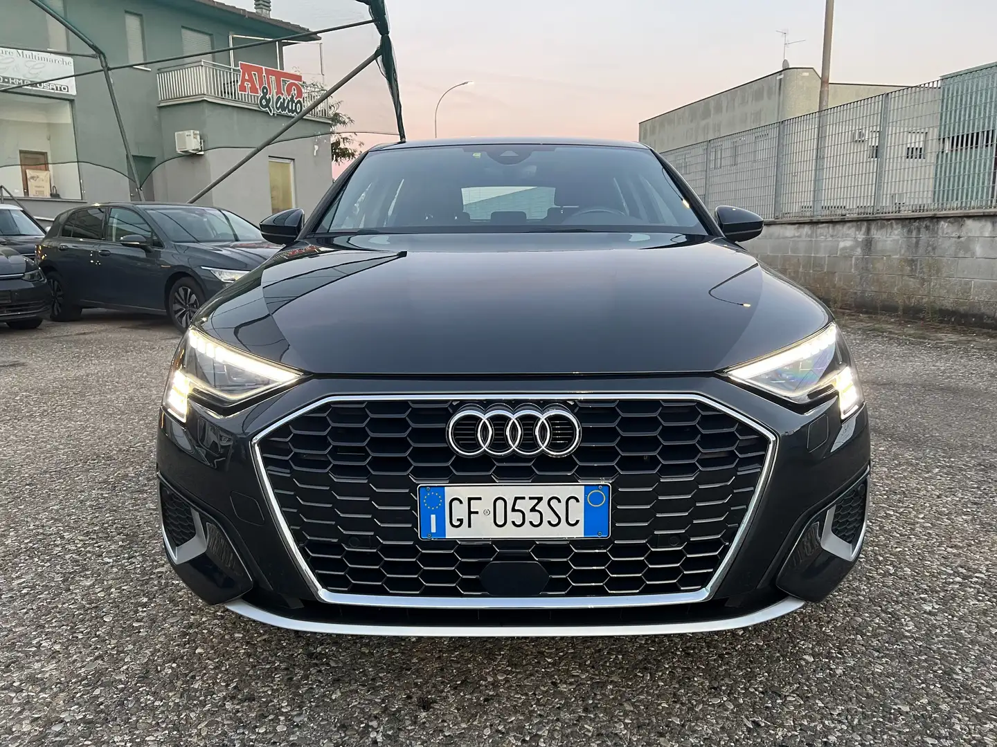 Audi A3 Sportback 35 1.5 tfsi mhev Business Advanced s-tro Gris - 2