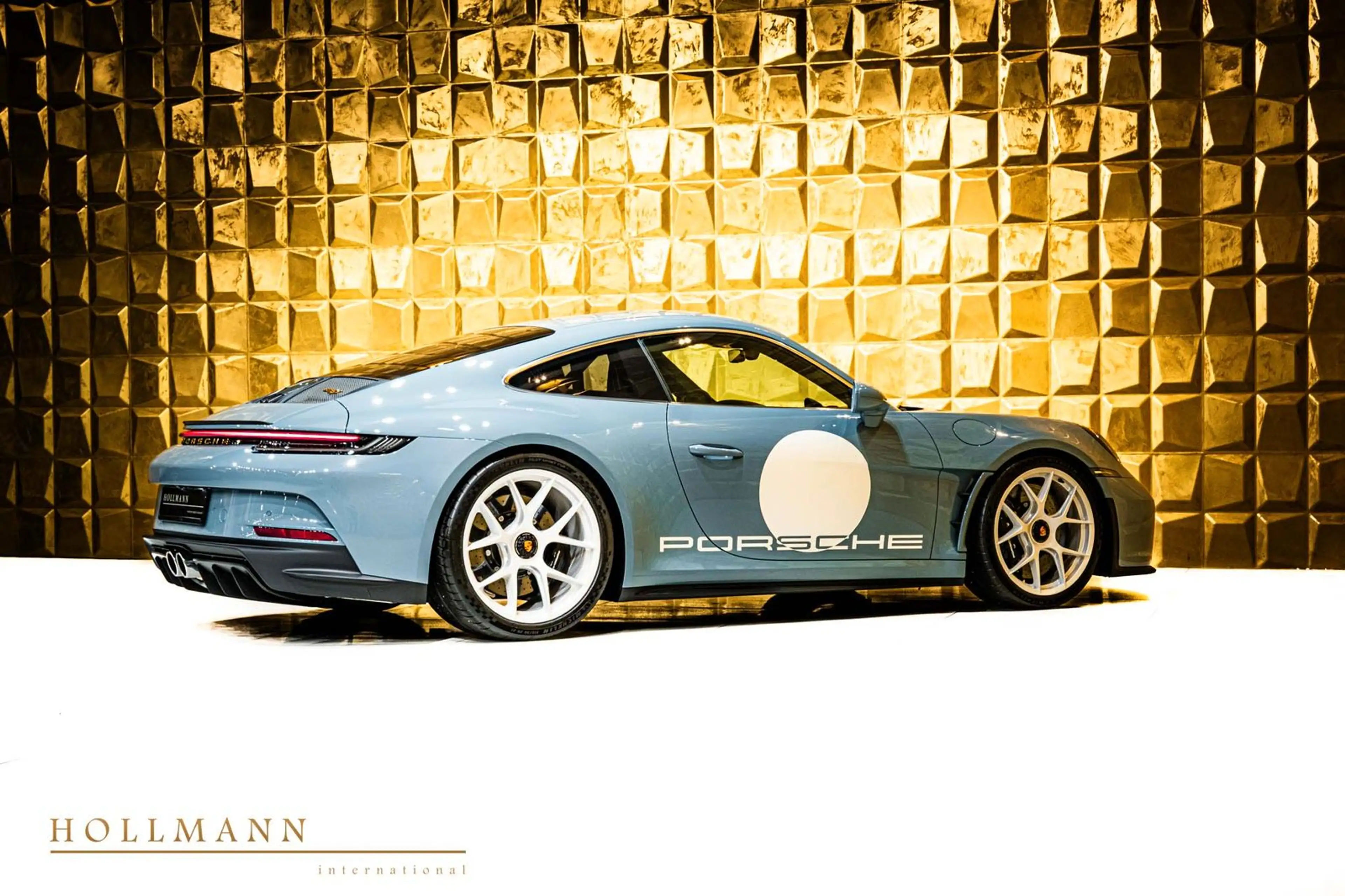 Porsche 992 911 S/T + CARBON ROLL CAGE + LIFT + BOSE — photo 9