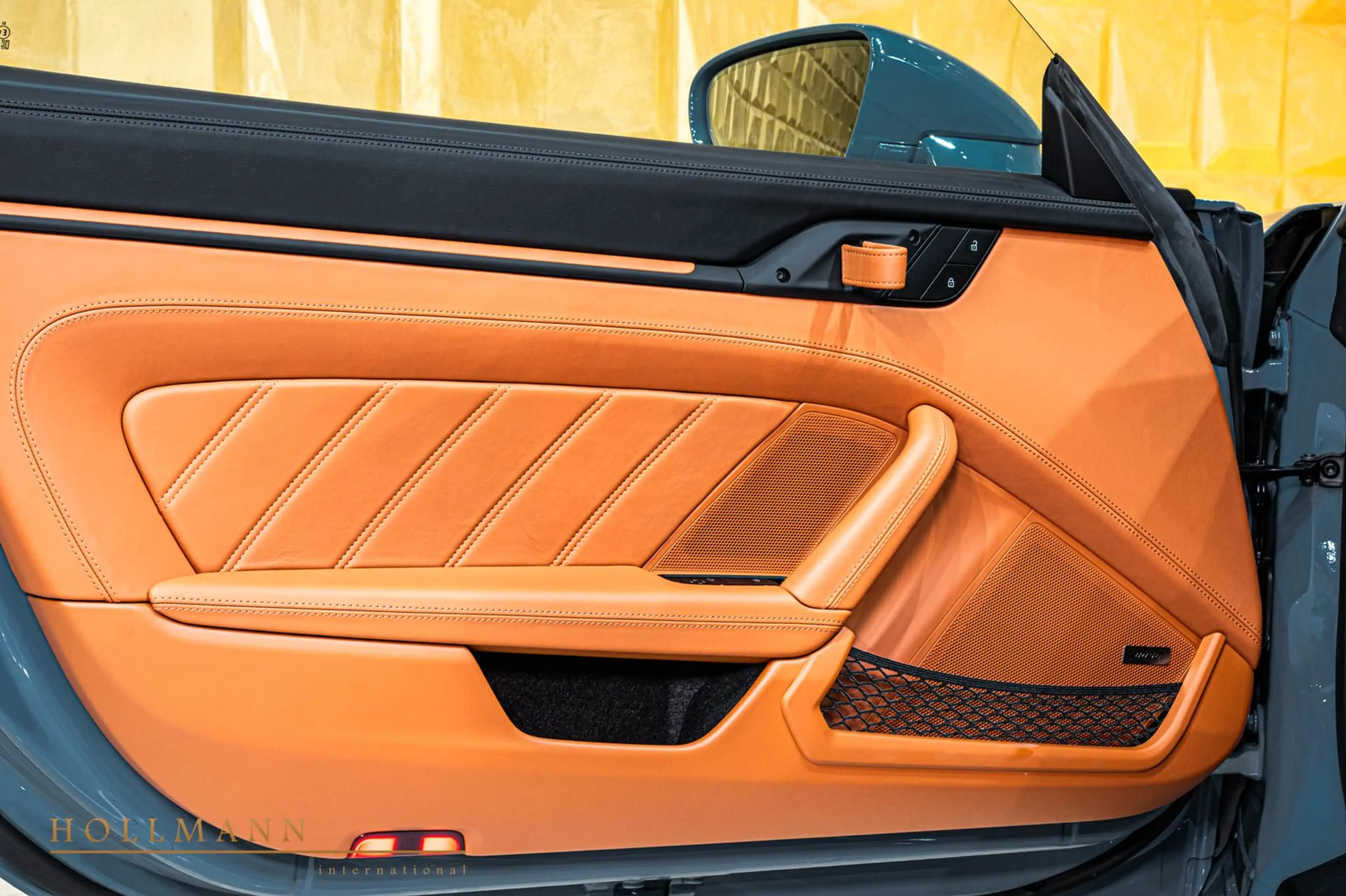 Porsche 992 911 S/T + CARBON ROLL CAGE + LIFT + BOSE — photo 14