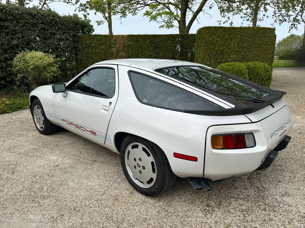 Porsche 928 S3, foto 4