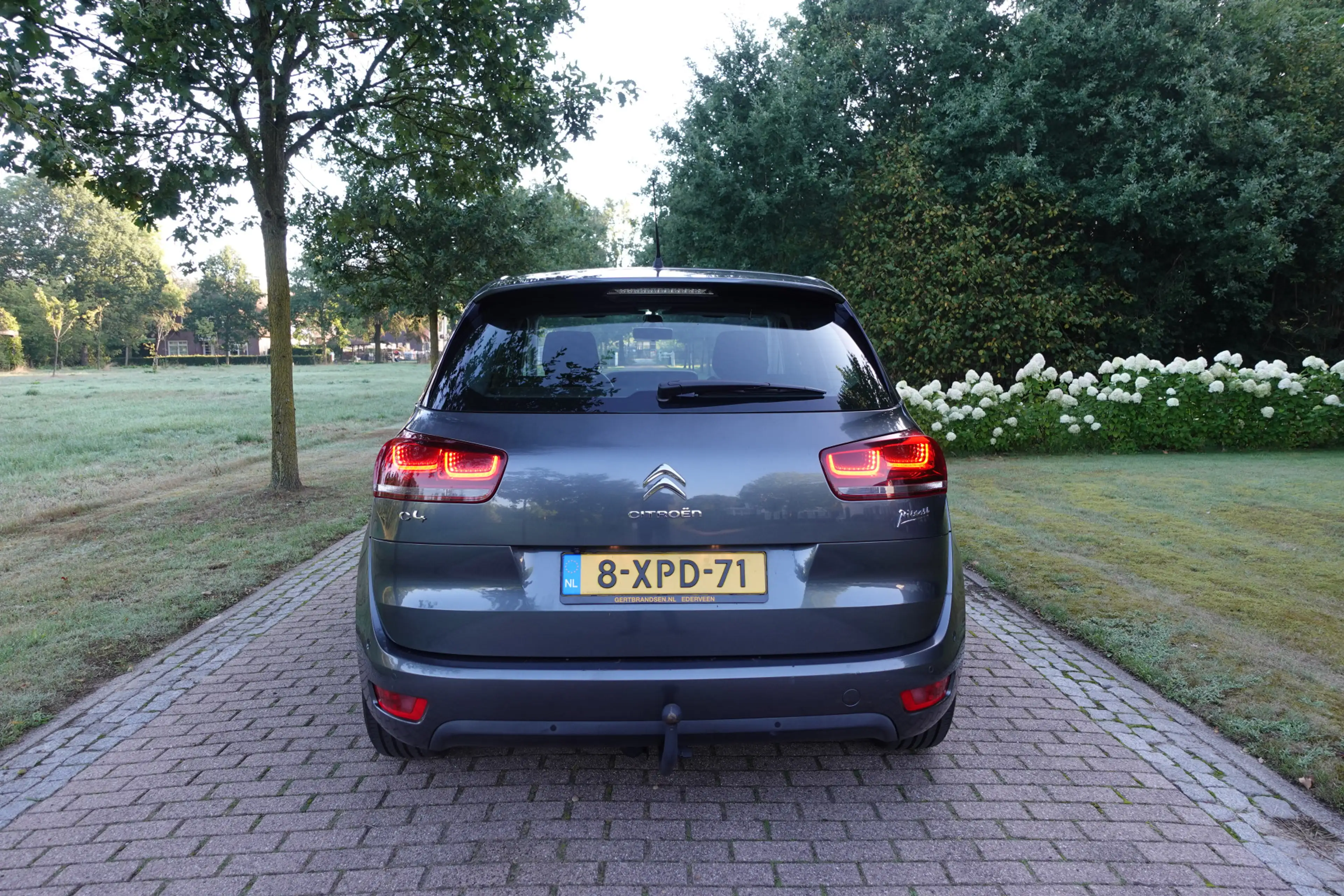 Citroen C4 Picasso 1.6 e-THP Intensive | Trekhaak | Camera | DAB | NA — photo 9