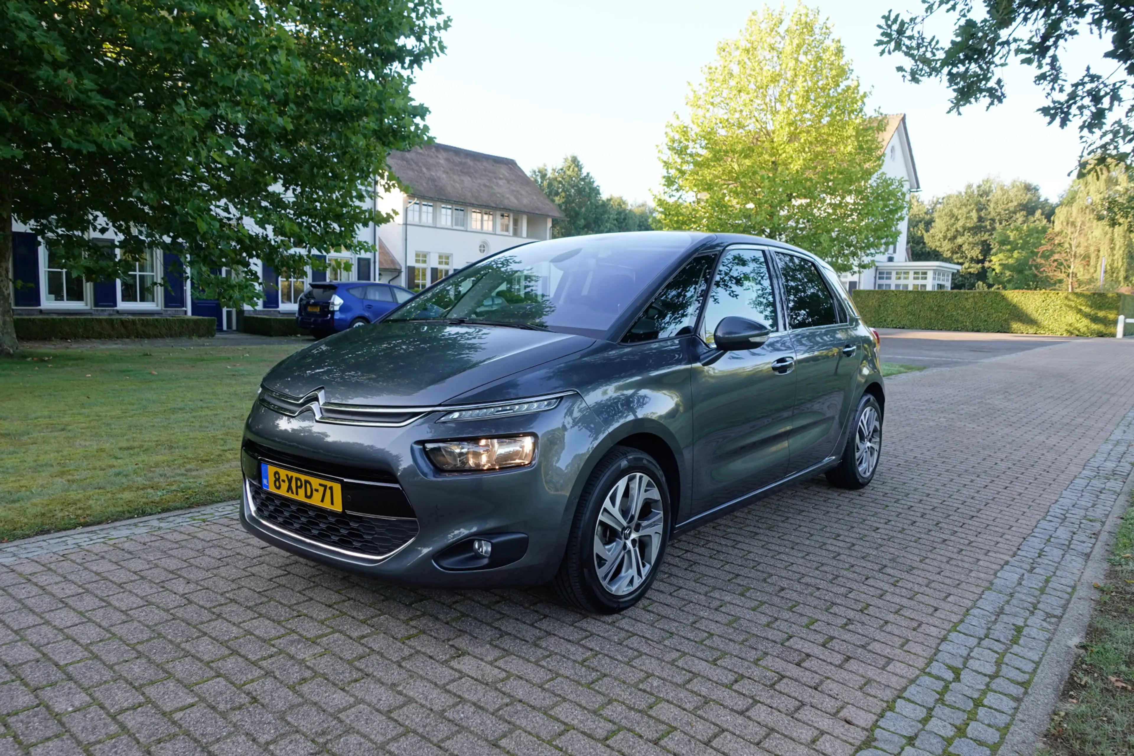 Citroen C4 Picasso 1.6 e-THP Intensive | Trekhaak | Camera | DAB | NA