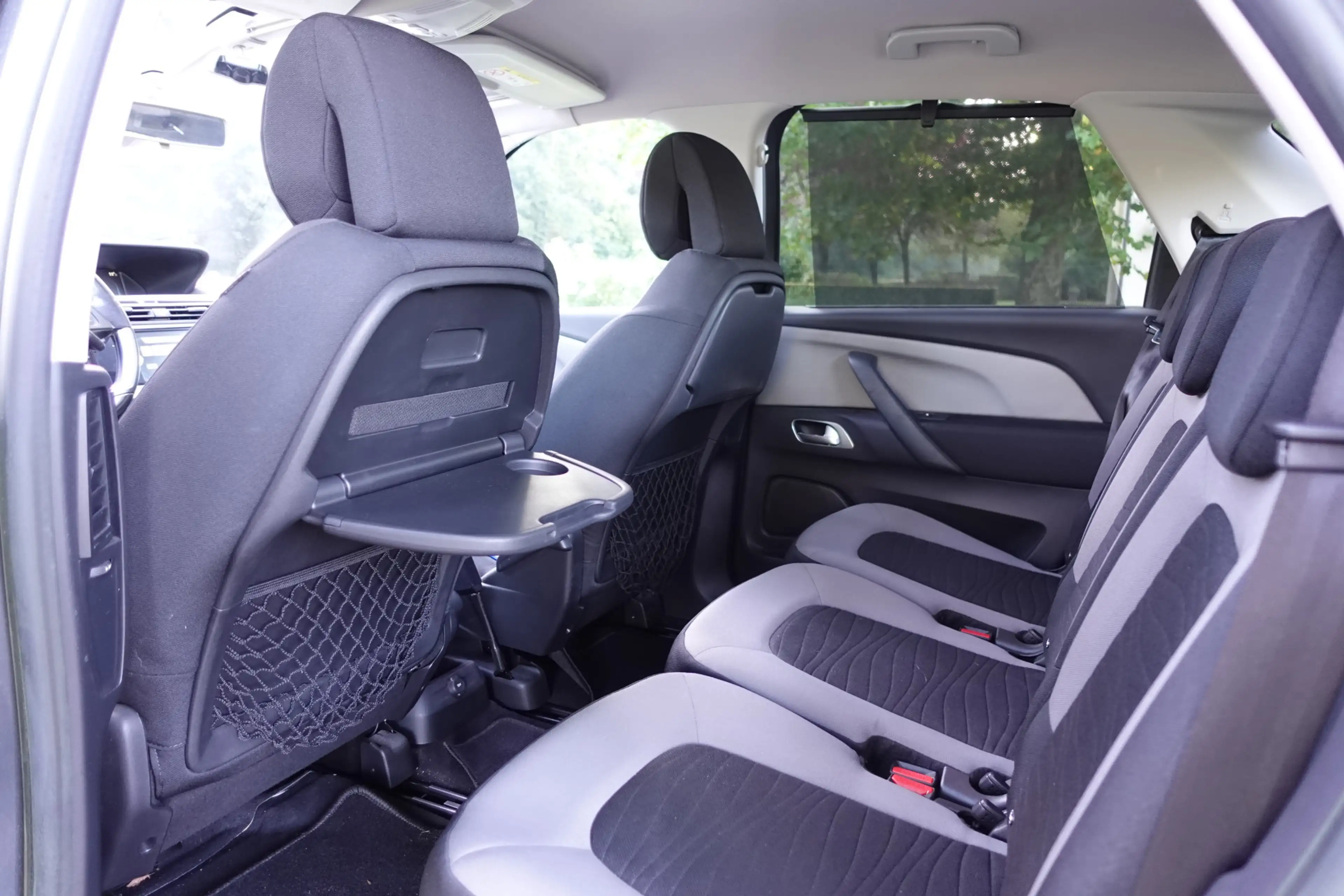 Citroen C4 Picasso 1.6 e-THP Intensive | Trekhaak | Camera | DAB | NA — photo 21