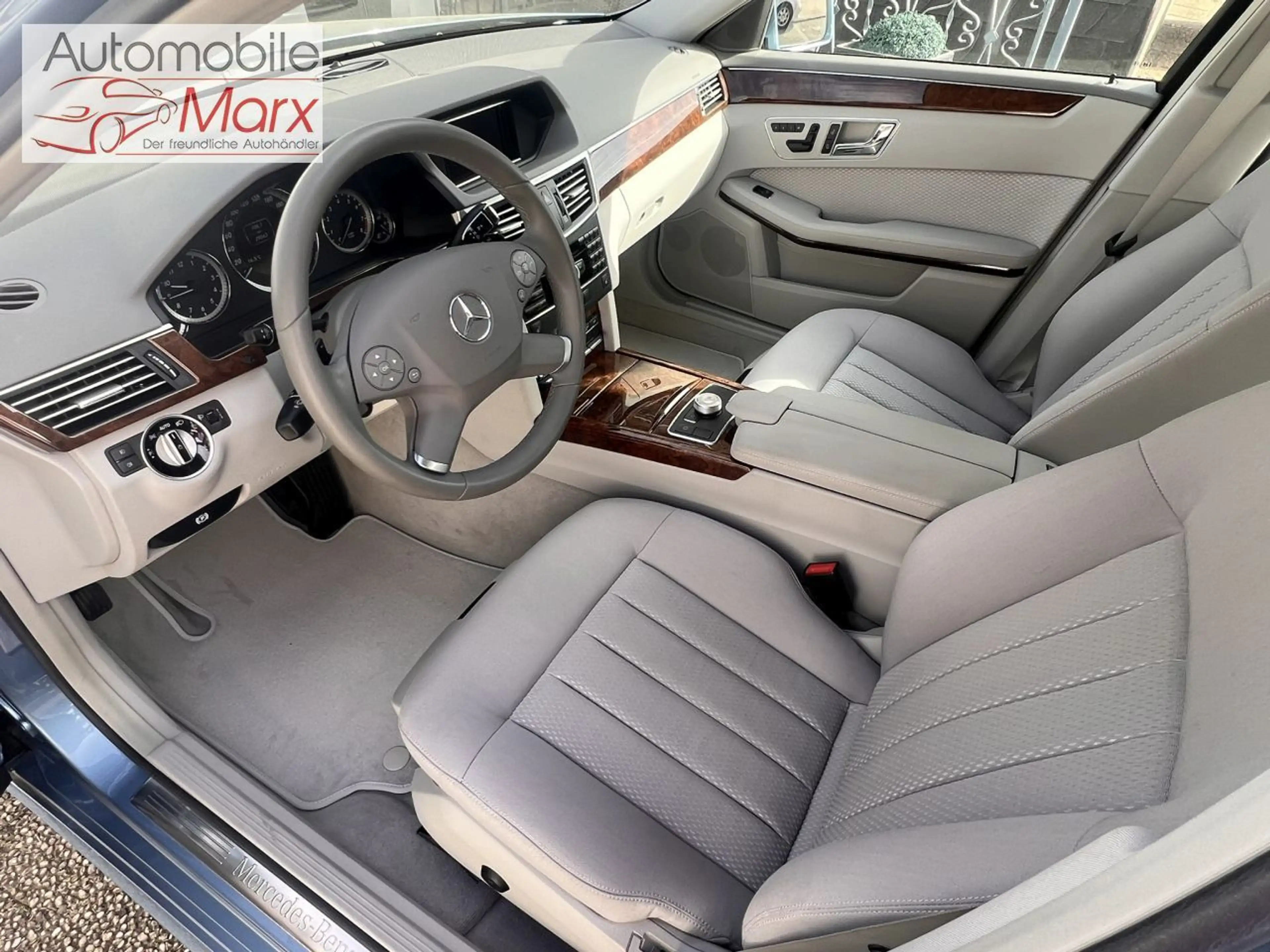 Mercedes-Benz E 350 E 350 4Matic Elegance — photo 15