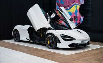 Performance V8 Biturbo 720ch | Immat France Silica White Pack Carbone 1| Lift Caméra 360 À partir de 2250-mois