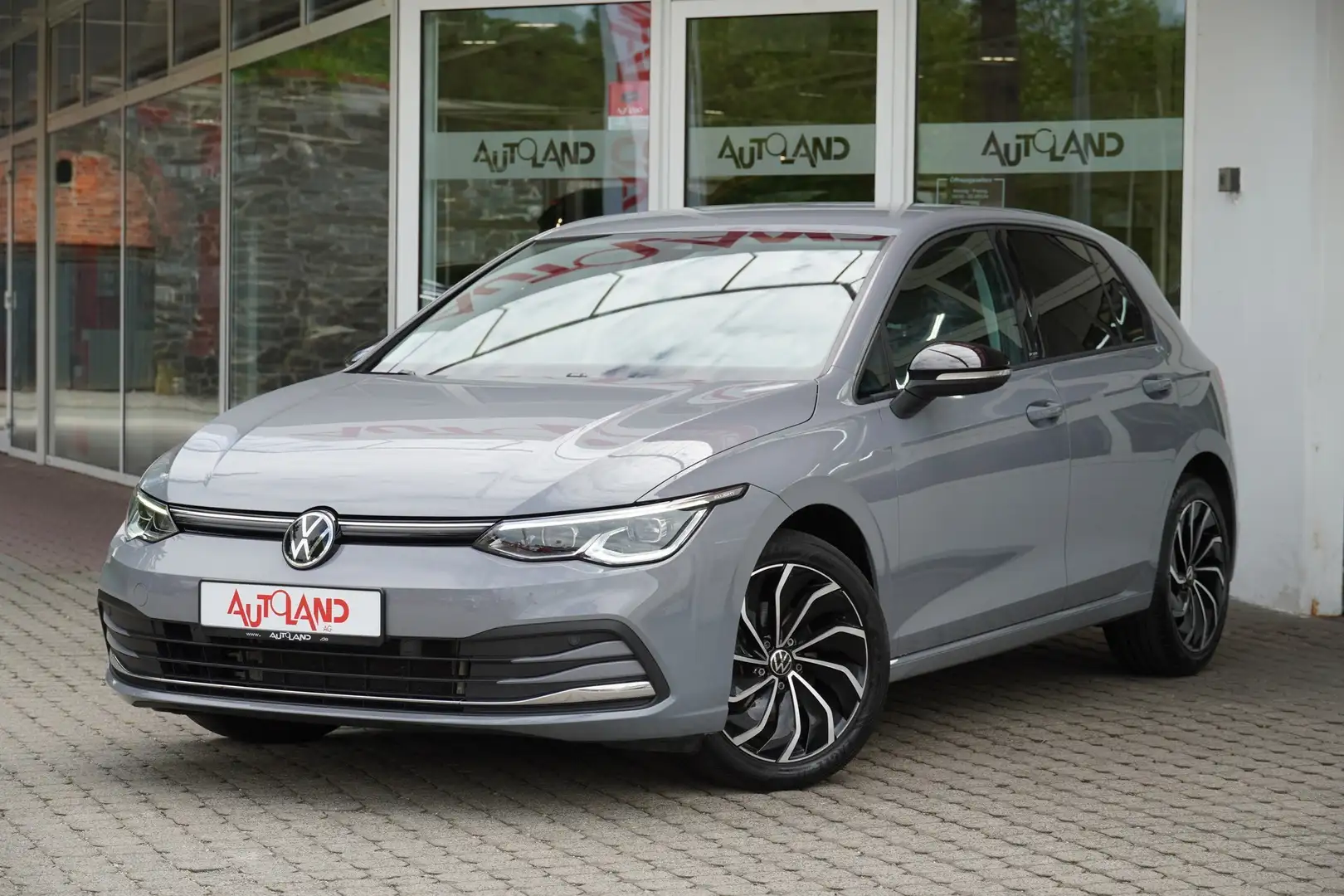 Volkswagen Golf VIII Life eTSI LED Klimaaut. Navi ACC PDC Gris - 2