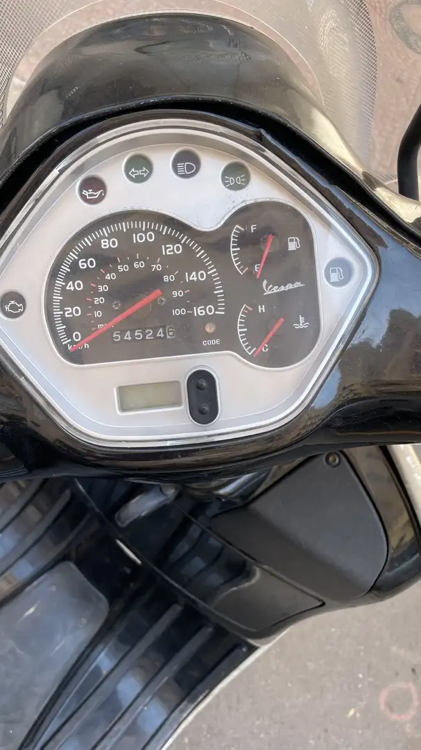 Vespa GTS Super 300 - 1
