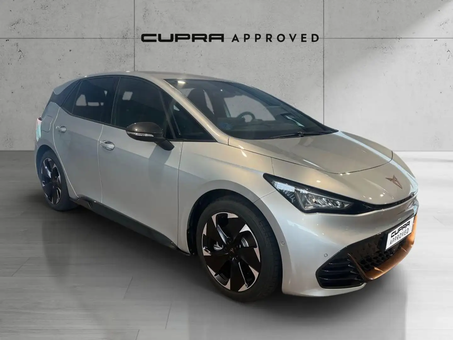 CUPRA Born e-Boost Pack 170kW 59kwh Silber - 1