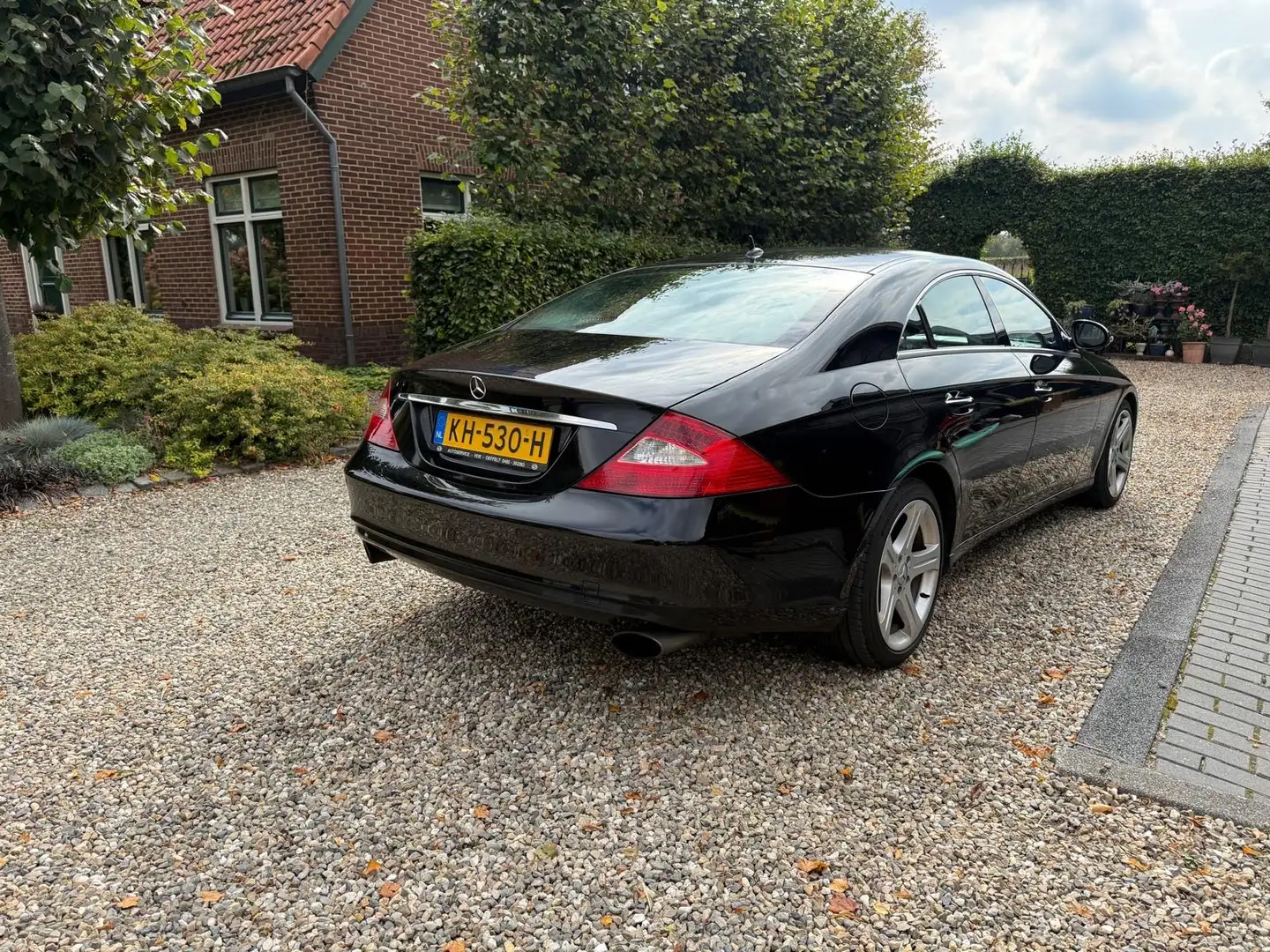 Mercedes-Benz CLS 350 CLS 350 cgi crna - 1