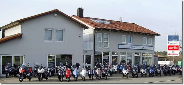 Piaggio MP3 500 Roller/Scooter in Schwarz als ...