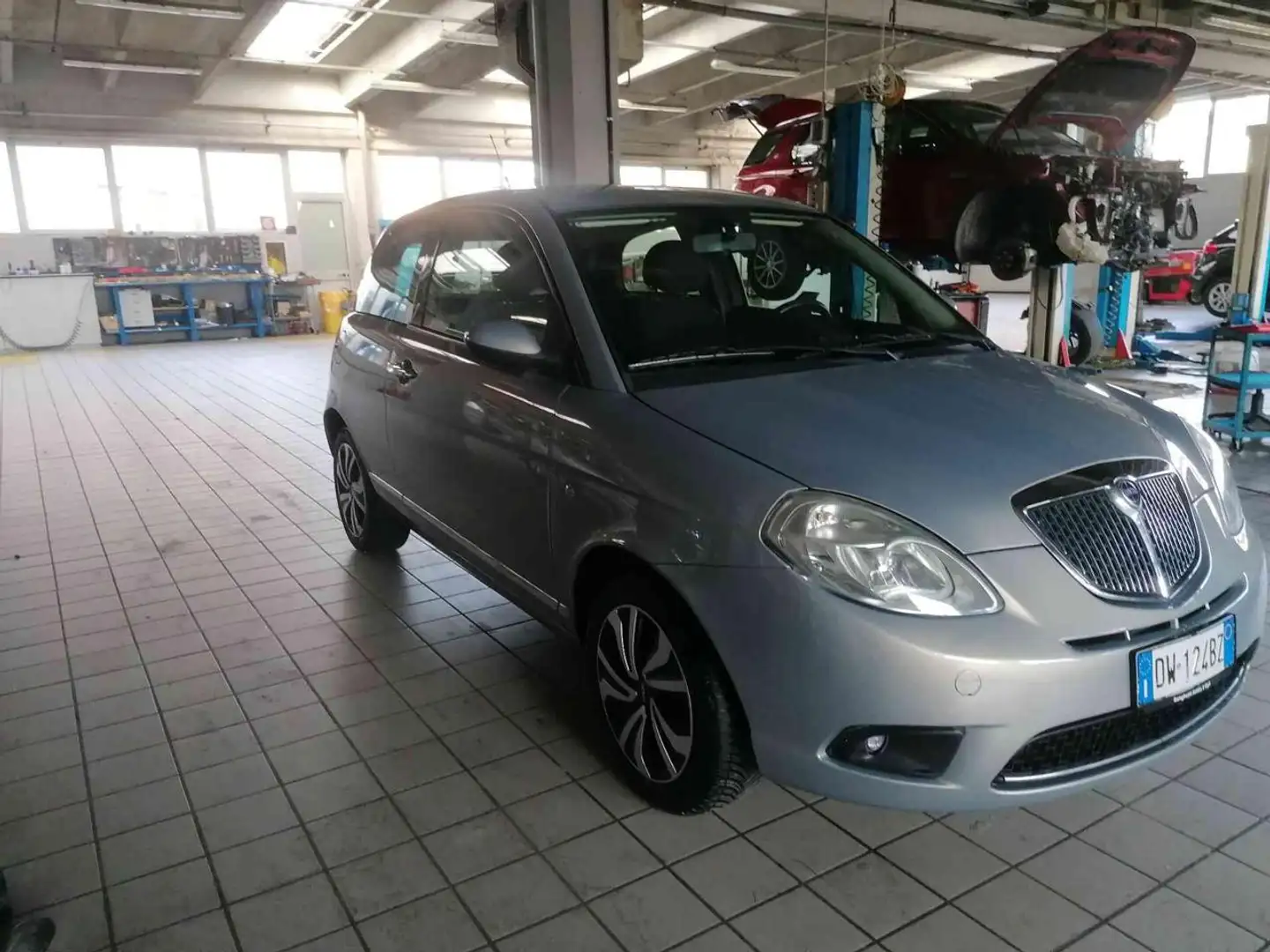 Lancia Ypsilon 1.2 Platino RICONDIZIONATA TOTALMENTE Gris - 2