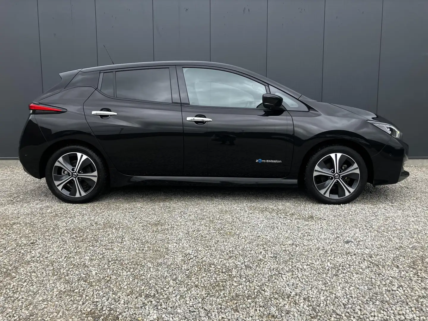 Nissan Leaf Tekna 40kWh l BOSE l LEER l 360° Camera l Schwarz - 2