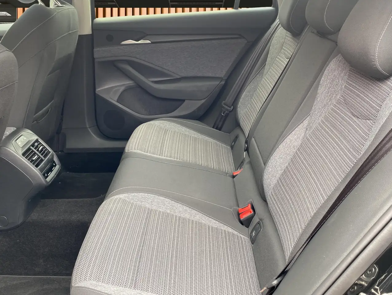 Skoda Superb 2.0 TSI DSG Selection*Navi*DAB*MatrixBeam, миниатюра 8