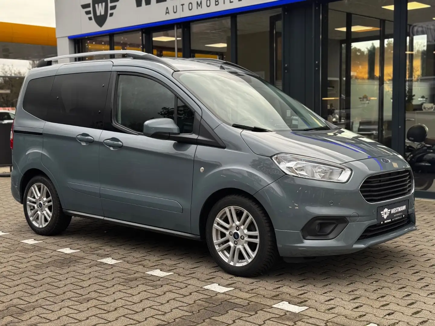 Ford Tourneo Courier Titanium/NAVI/SHZ/KAMERA/DAB/EU6 Blau - 2