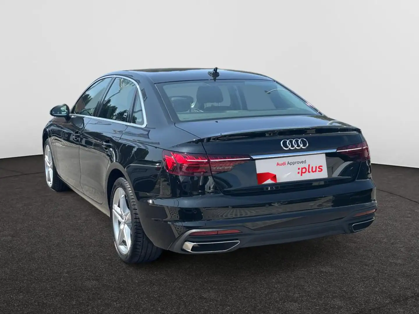 Audi A4 Audi A4   35 TFSI  110(150) kW(ch) S tronic Noir - 2