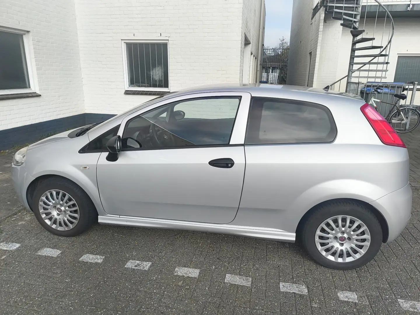 Fiat Punto 1.3 M-Jet Actual Koopje! Ezüst - 1