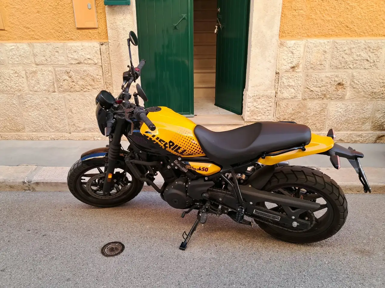 Royal Enfield Guerillia 450