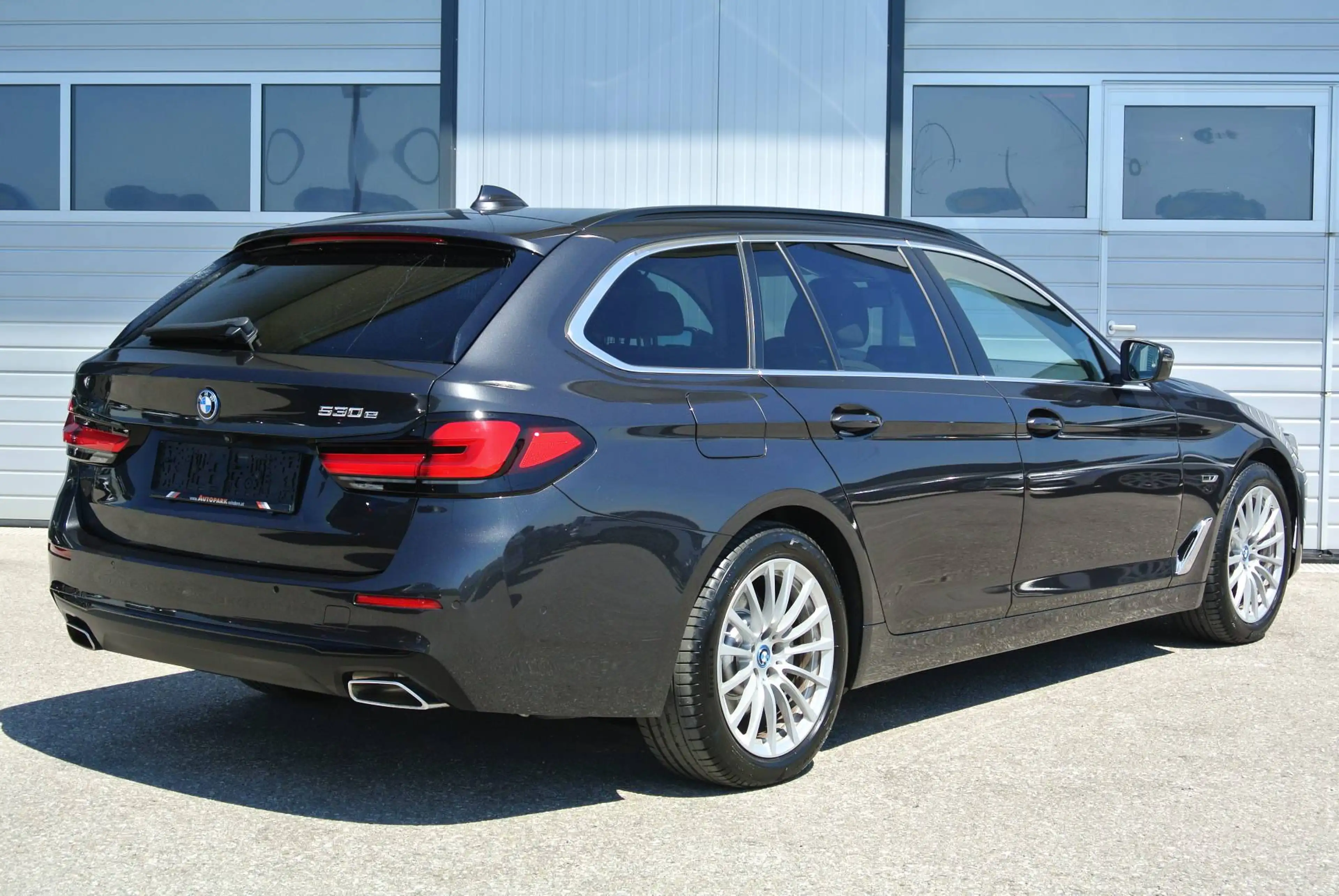 BMW 530 e Touring Aut. ** LEDER * GLASDACH * LED * KAMERA — photo 5