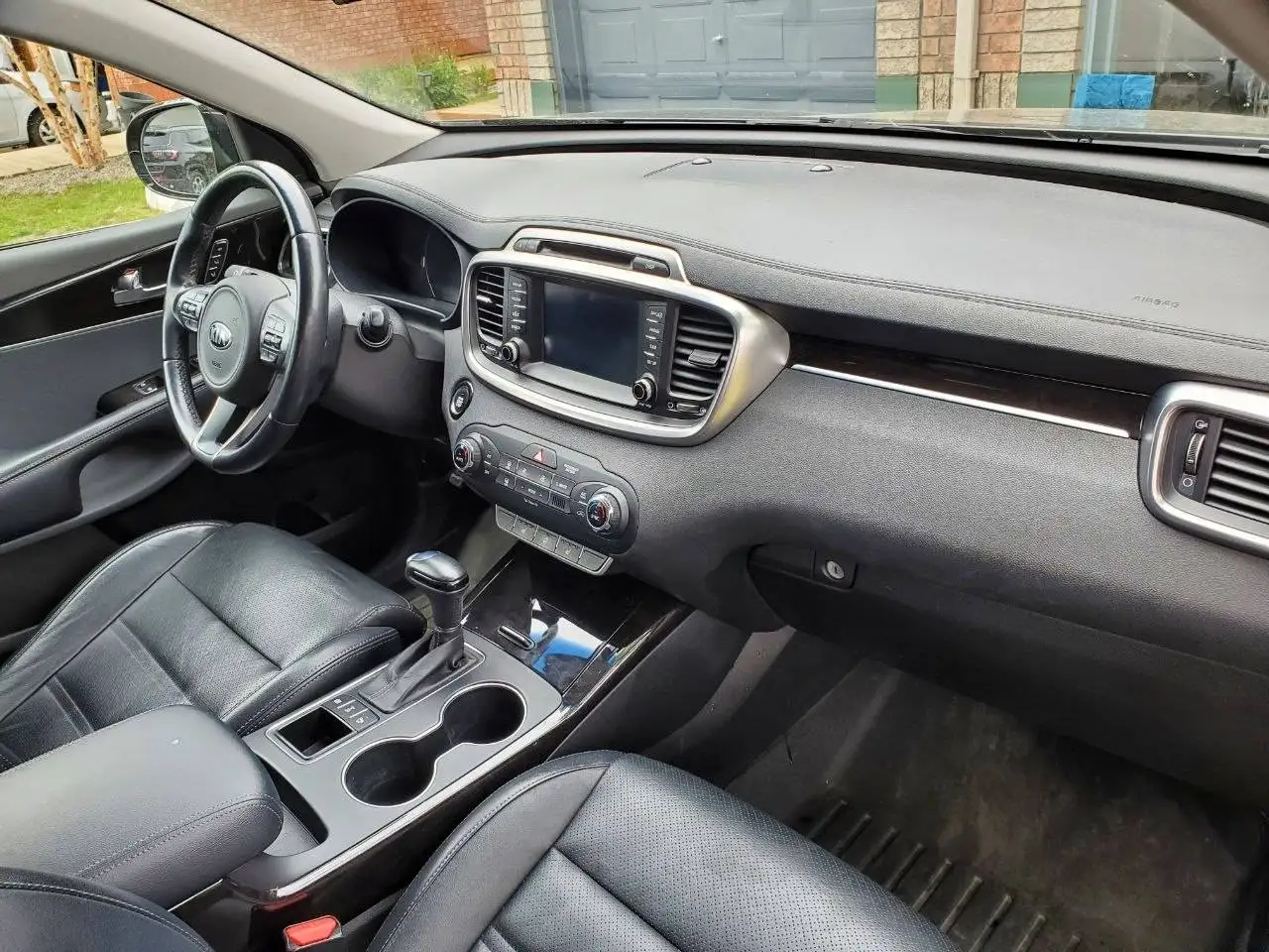 Kia Sorento снимка Kia Sorento